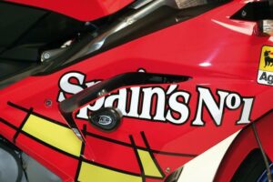 Tampons de protection R&G RACING Aero noir Aprilia RS125/Extrema/Replica