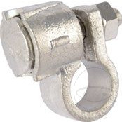 Borne de batterie négative en haut