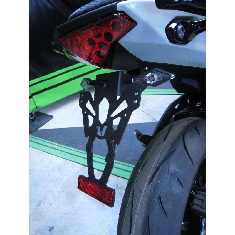 Support de plaque V PARTS noir Kawasaki ER6 Support de plaque V PARTS noir Kawasaki ER6 – Image 6