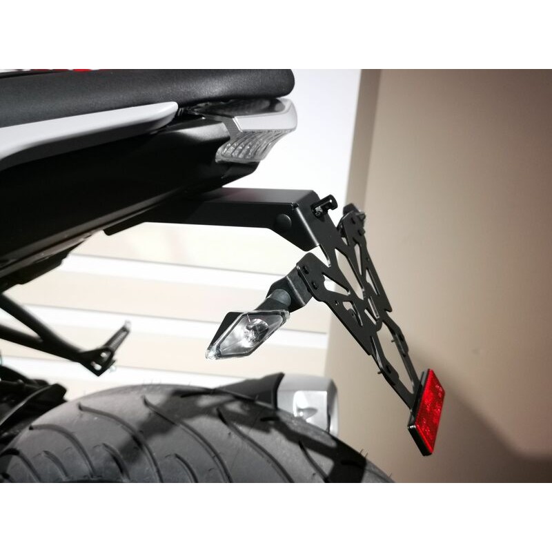 Support de plaque V PARTS noir Yamaha MT-125 Support de plaque V PARTS noir Yamaha MT-125 – Image 5