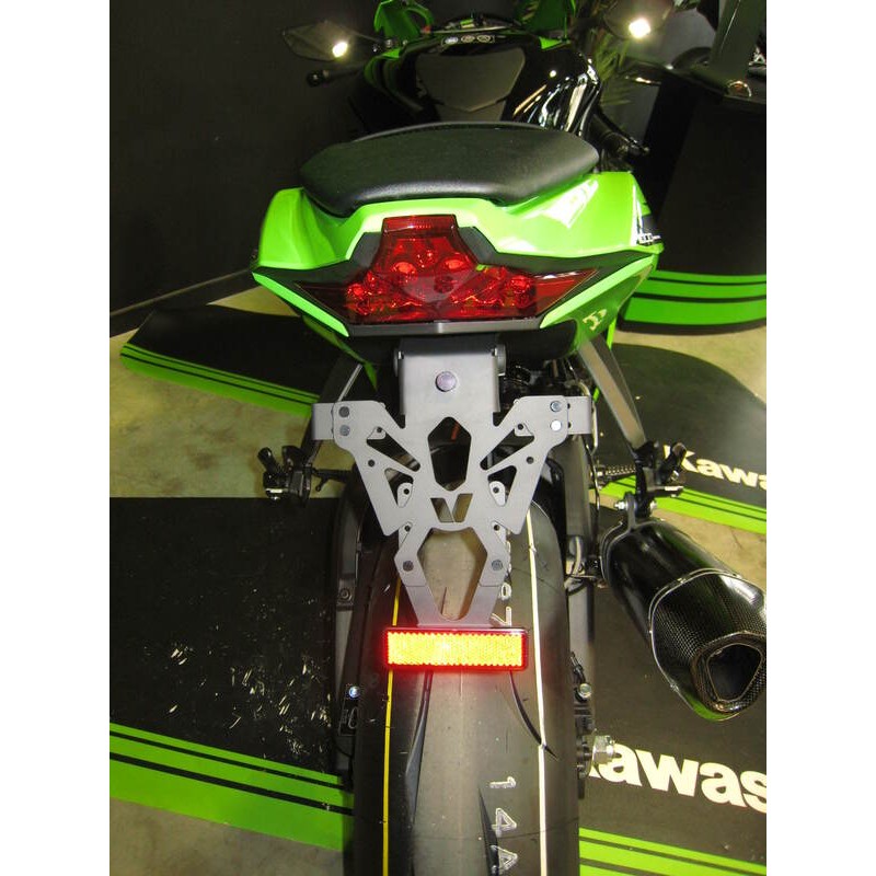 Support de plaque V PARTS noir Kawasaki ZX10R Support de plaque V PARTS noir Kawasaki ZX10R – Image 8