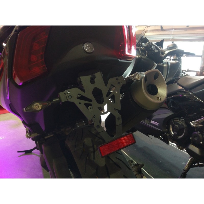 Support de plaque V PARTS noir Yamaha T-Max 530 Support de plaque V PARTS noir Yamaha T-Max 530 – Image 7