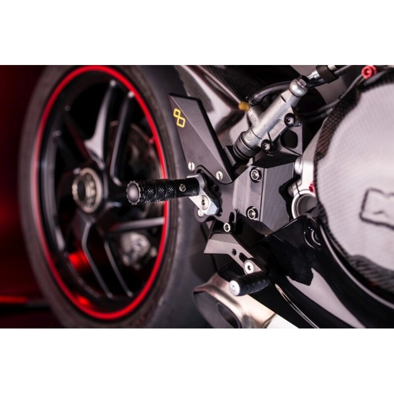 Commandes reculées réglables/repliables LIGHTECH sélection standard et inversée Commandes recul������es r������glables/repliables LIGHTECH s������lection standard et invers������e