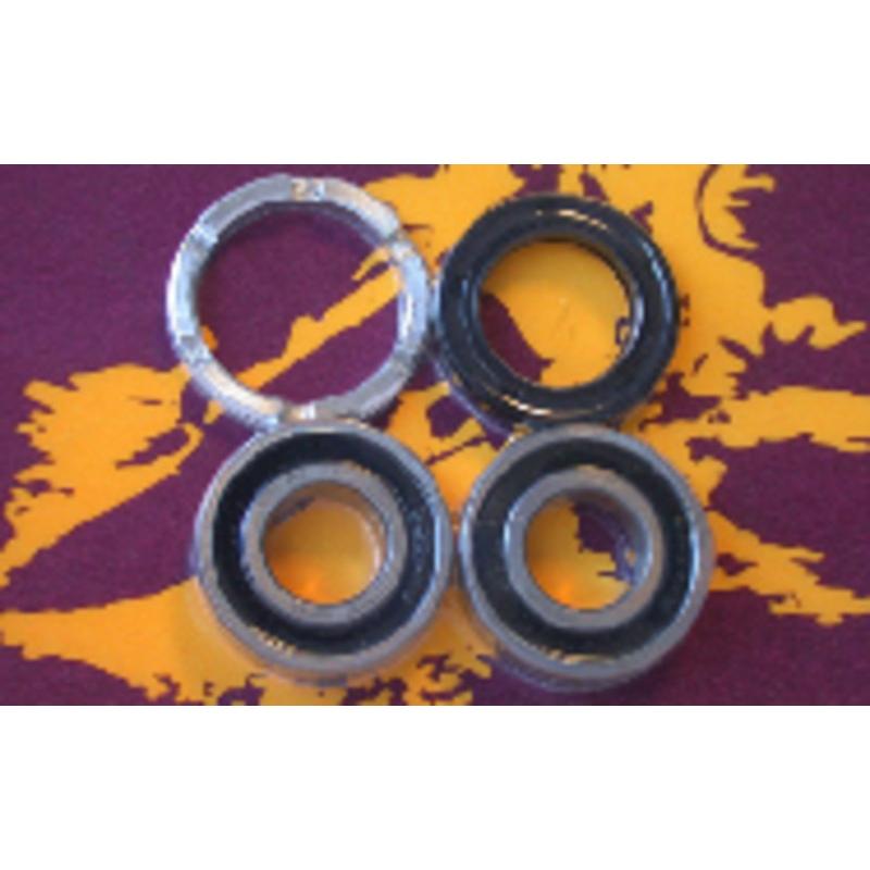 Kit de roulements et joints de roue arrière PIVOT WORKS Kit de roulements et joints de roue arrière PIVOT WORKS