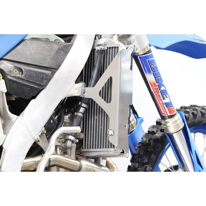 Protections de radiateurs AXP aluminium/noir - TM RACING Protections de radiateurs AXP aluminium/noir - TM RACING – Image 2