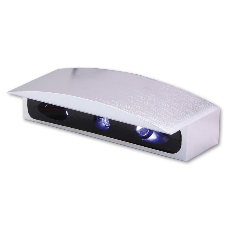 Éclairage de plaque SHIN YO Micro LED - boîtier en aluminium Éclairage de plaque SHIN YO Micro LED - boîtier en aluminium – Image 2