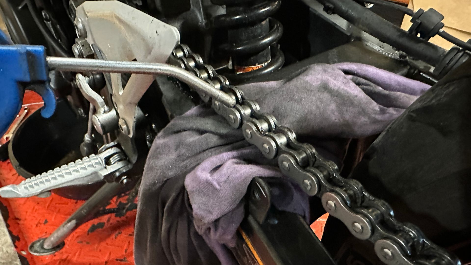 Comment entretenir sa chaîne moto Comment entretenir sa chaîne moto